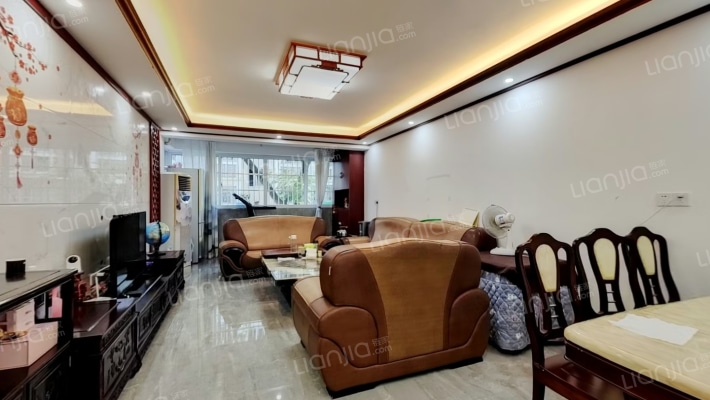 群山花苑二手房实景图