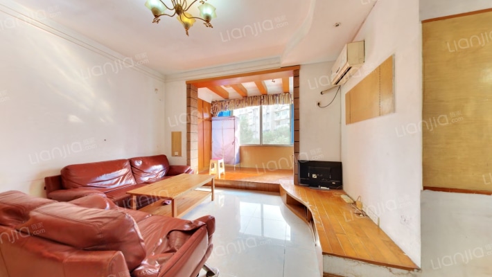 彩虹街61号二手房实景图