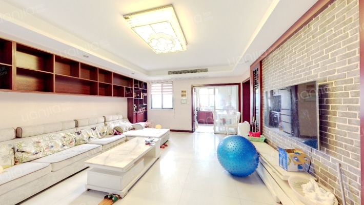 外滩名门二手房实景图