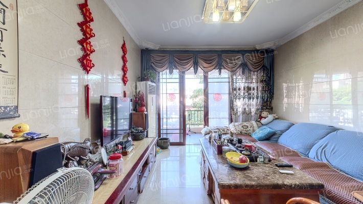 泰富花苑二手房实景图