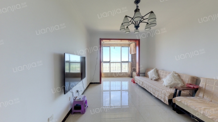 精装修，家电齐全。新房本。业主诚意出售-客厅