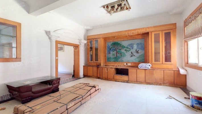 新苑花园一区二手房实景图