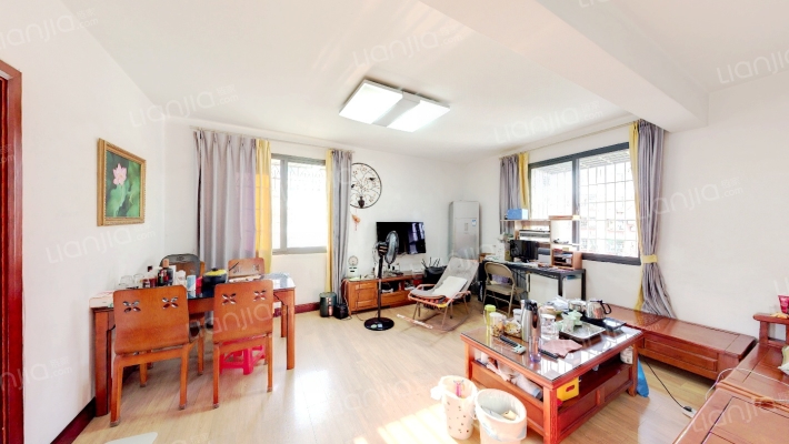 海青花园二手房实景图