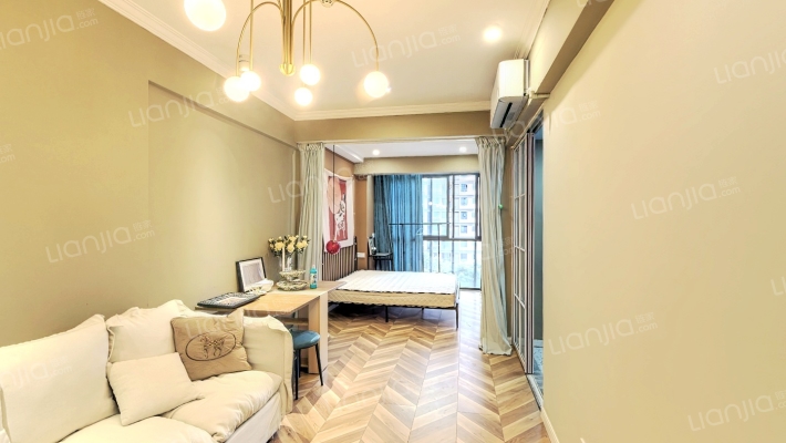 龙湖MOCO二手房实景图