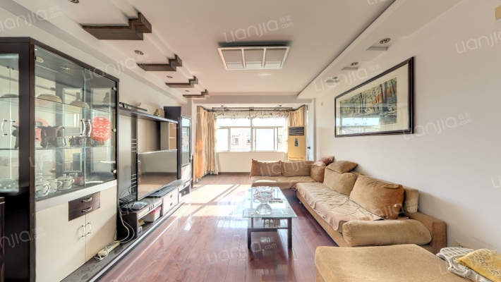 老宅新村二手房实景图