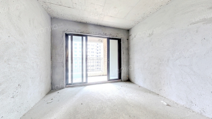 小城大院二手房实景图