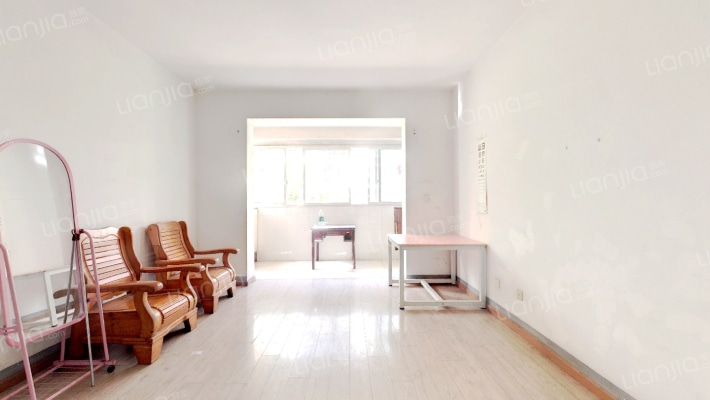 向龙小区二手房实景图