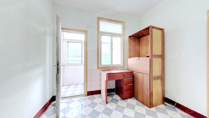 东航卫岗小区二手房实景图