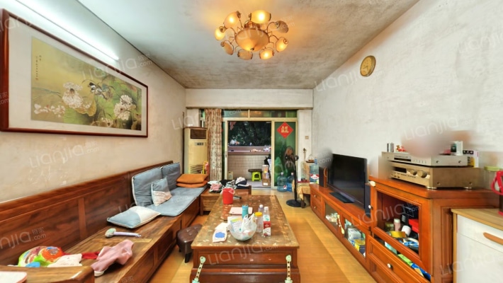 怡海路二手房实景图