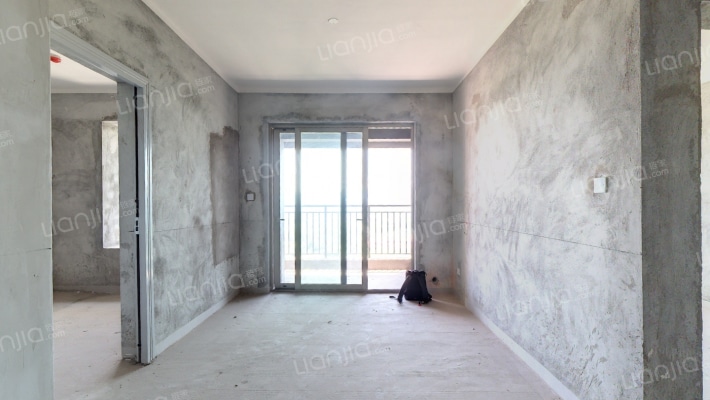 格力两江总部公园2期(悦湖居)二手房实景图