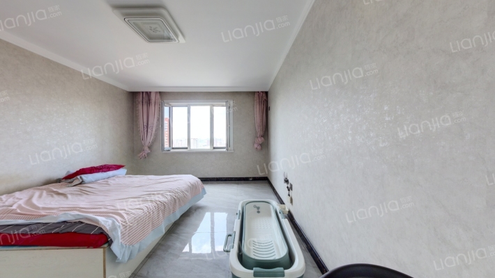 地铁家园二手房实景图