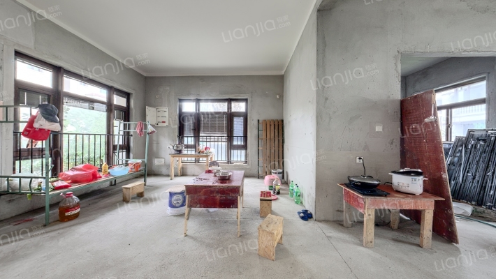 碧桂园·中邦上海城二手房实景图