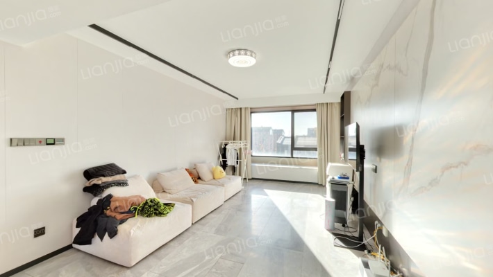 翡翠公园六期二手房实景图