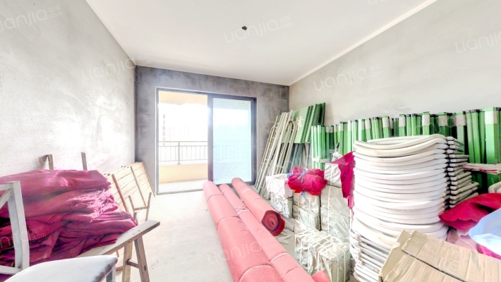 红霞锦苑二手房实景图