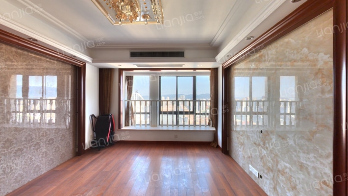 银泰城二手房实景图