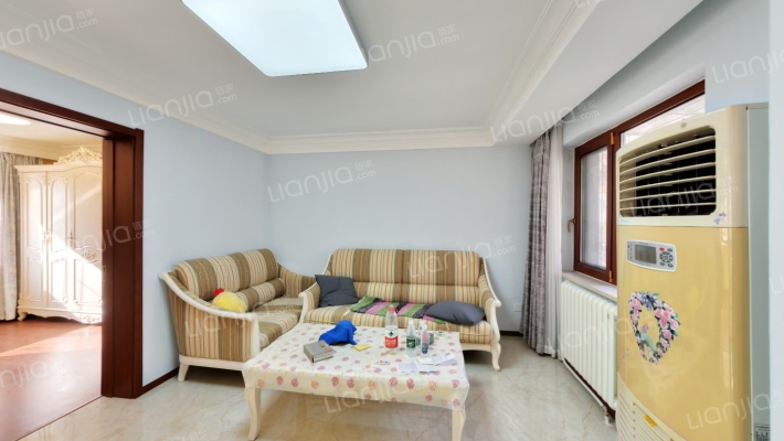 石龙北路27号院二手房实景图