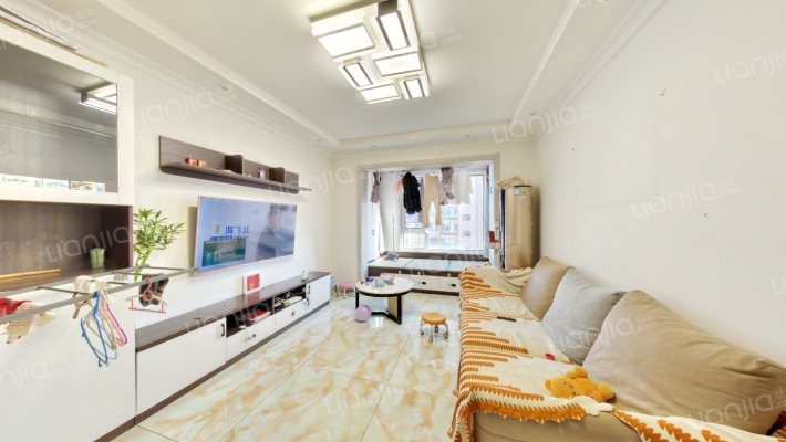 河畔鑫莲二手房实景图