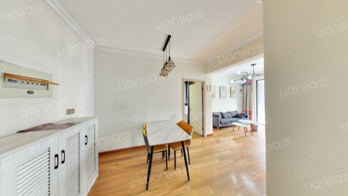 春麓苑小区1-8单元二手房实景图