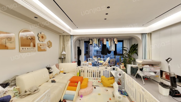 荣安美安府二手房实景图