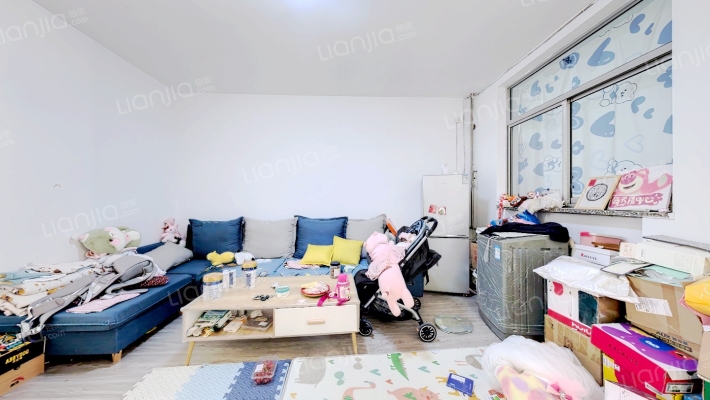 塑料公司宿舍二手房实景图