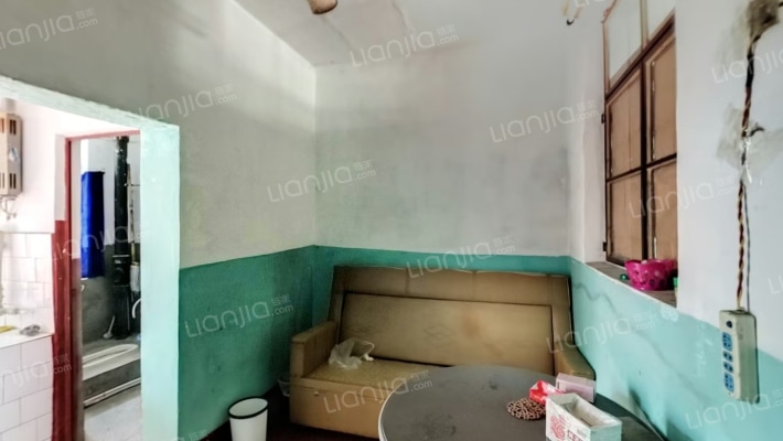 攀矿马兰山房区二手房实景图