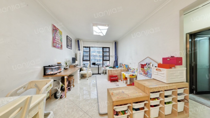 中铁骑士公馆二手房实景图