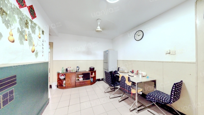 前进小学宿舍二手房实景图