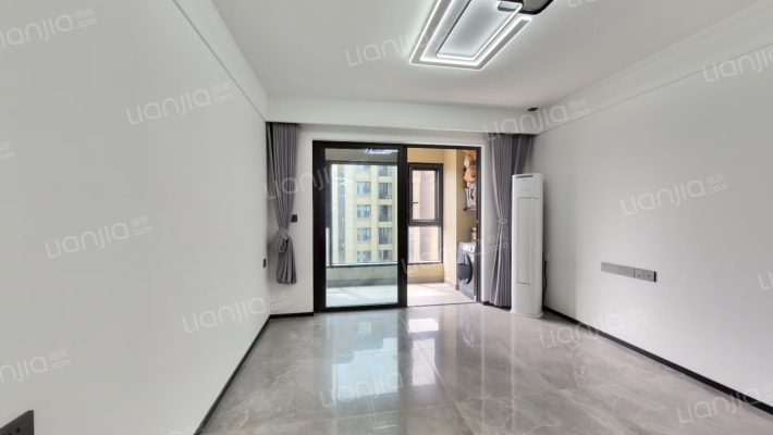 美的君兰半岛A4地块二手房实景图