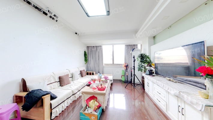 滨江花园东区二手房实景图