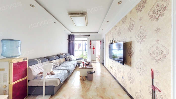 出售天伦湾朝阳，落地窗，二居室。-客厅