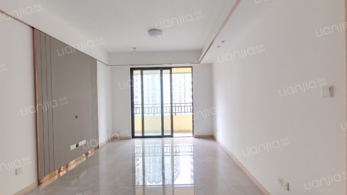 泽科空港中心二手房实景图