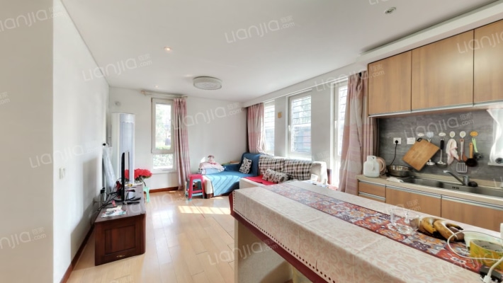 雅世合金公寓二手房实景图