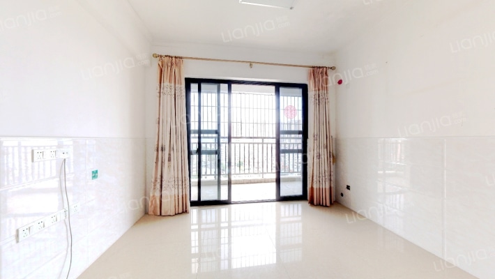 中港华庭二手房实景图