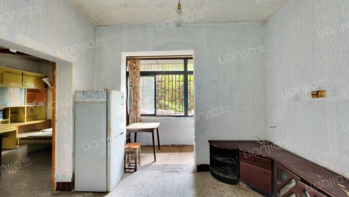 桥鸿一村二手房实景图