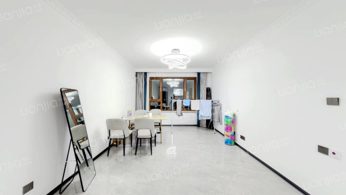 融创大河宸院二手房实景图