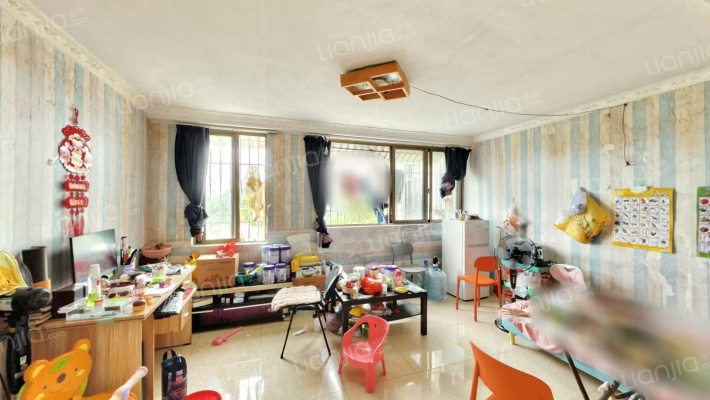 金湾花园二手房实景图