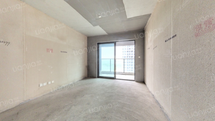 新城明昱东方一期B区二手房实景图