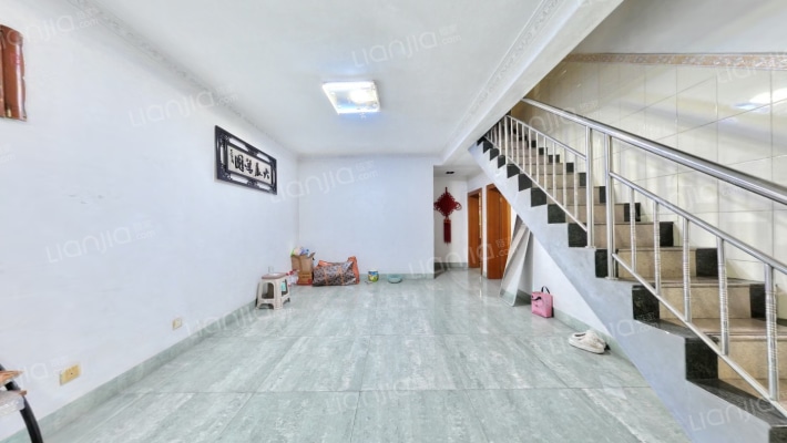 吉秀社区二手房实景图