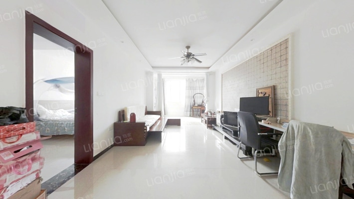 新湾里区新天家园二手房实景图