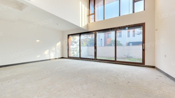 世茂铜雀台别墅（龙胤系）二手房实景图