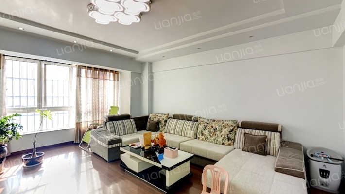 隆庆路241号二手房实景图