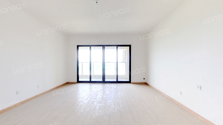 尹山湖景花园四期二手房实景图