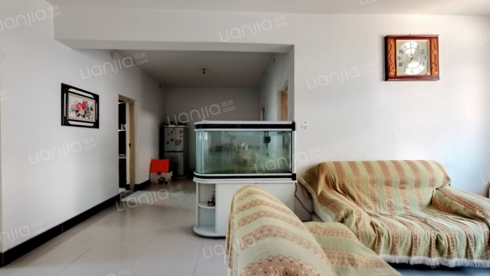 名鸿小區二手房实景图