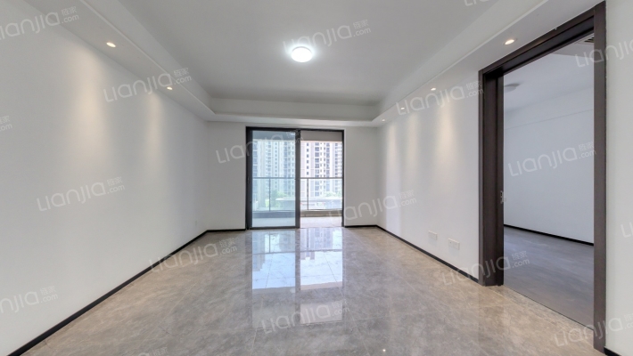 新旅明樾府二手房实景图