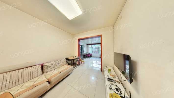 八二一小区二手房实景图