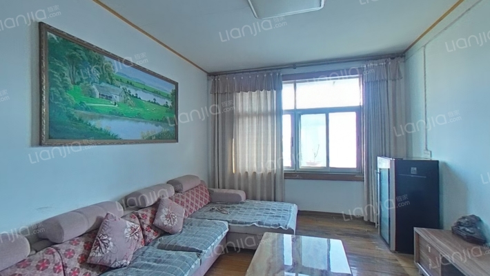 赤壁一路中级人民法院宿舍楼二手房实景图