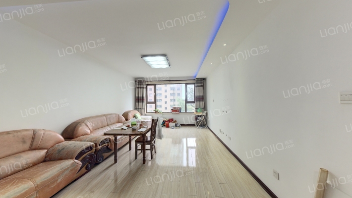 龙泰檀香苑二期二手房实景图