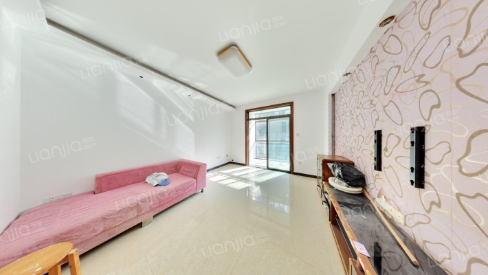 博泰魏玛峰尚一期二手房实景图