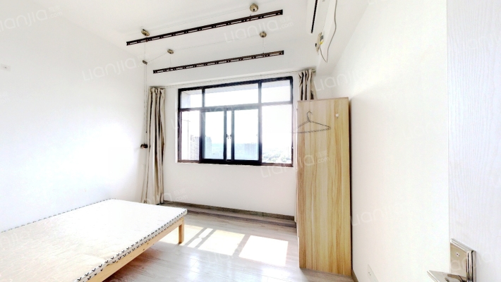 绿地都会雅苑二手房实景图