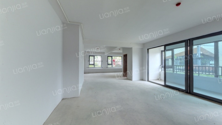 旭信翡翠滨江二手房实景图